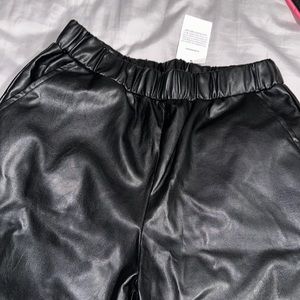 NWT Vegan Faux Leather Pants Pleather Fleece Lined NWT